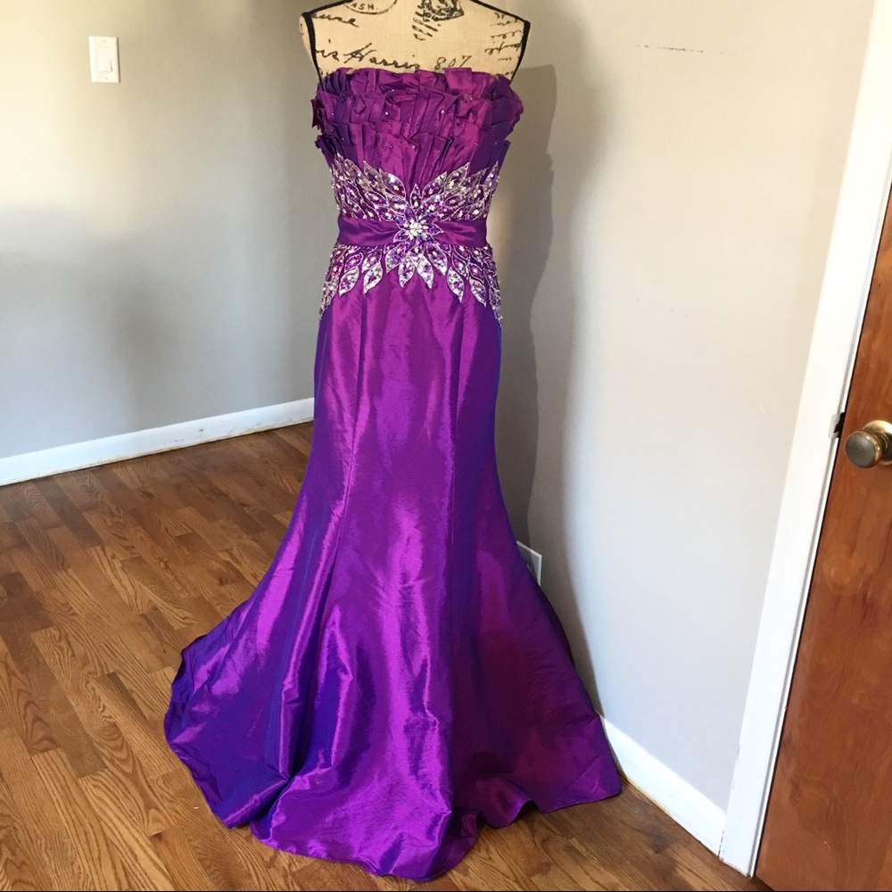 Tony Bowls Le Gala Prom Pageant Formal Gown